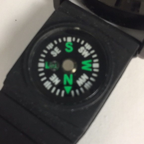 DSF watch.  Very large face (easy to read) - Picture 5 of 6